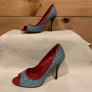 Guess Size 7.5 Heels